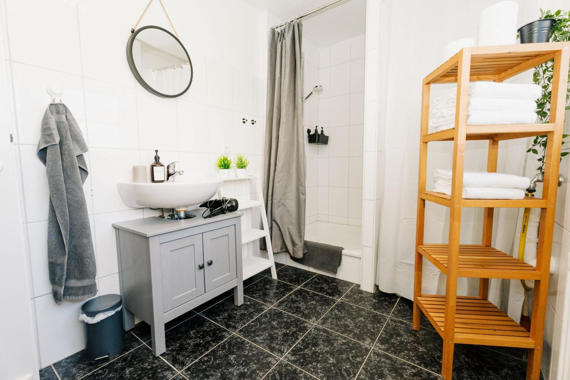 City-Apartment „Kreuzviertel-Lädchen“mit Parkplatz Munster  Buitenkant foto